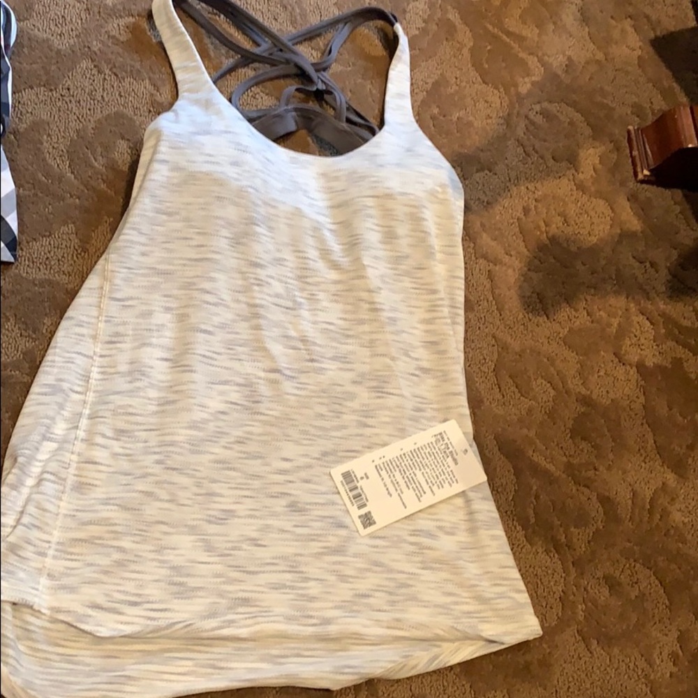 NWT Lululemon women’s Slay the Studio tank size 6